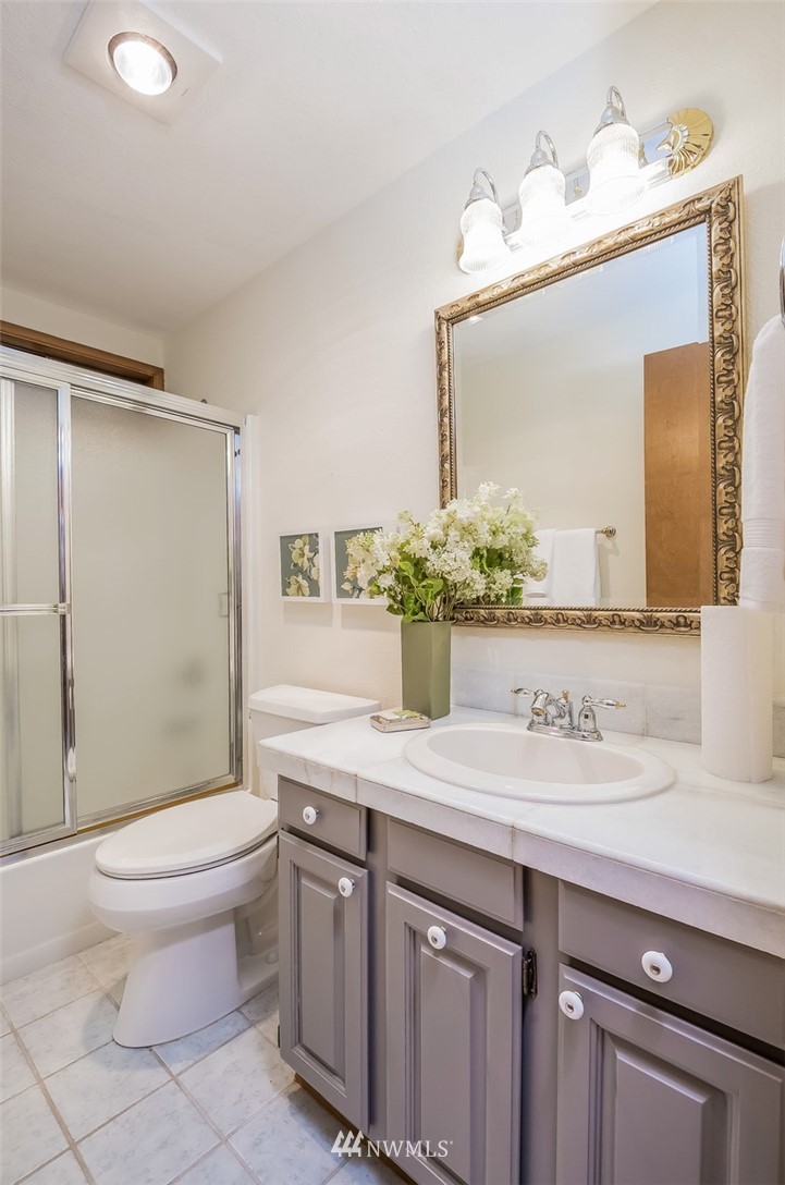 19117 Northeast Redmond Road Redmond, WA 98053 - Photo 12 of 18 Gallery Image 12