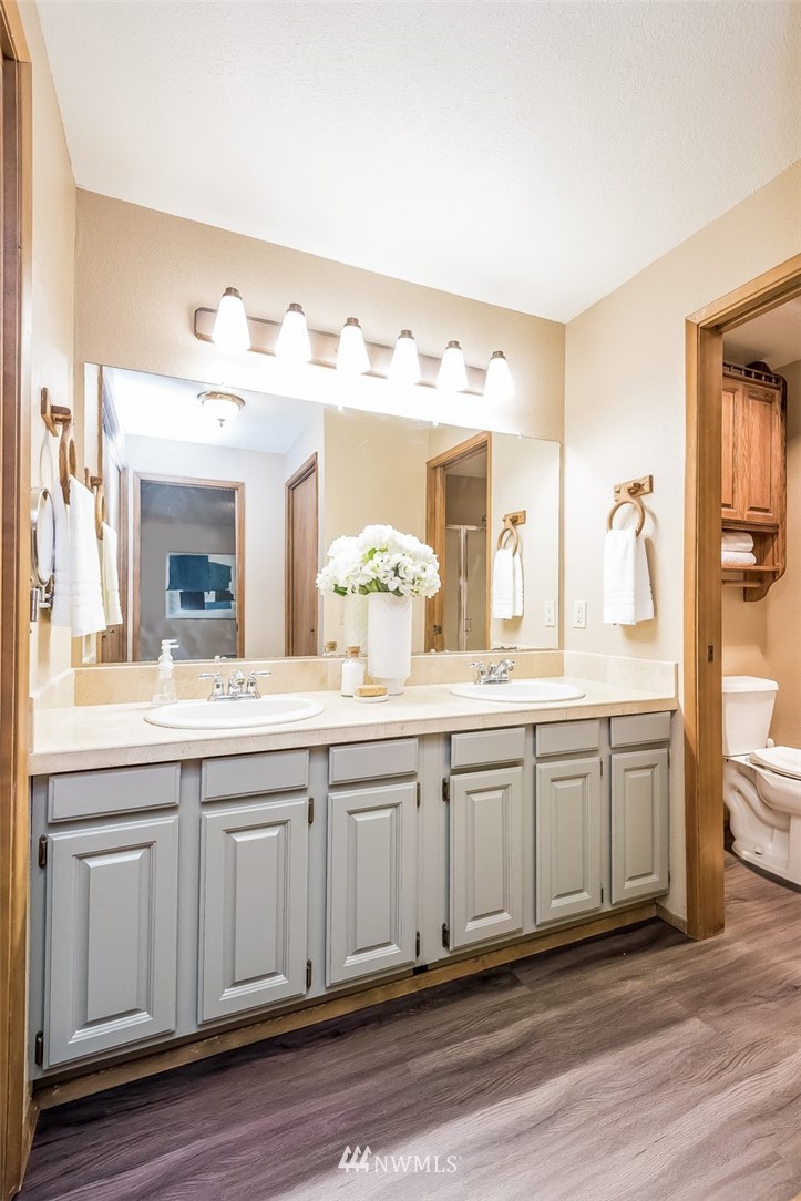 19117 Northeast Redmond Road Redmond, WA 98053 - Photo 15 of 18 Gallery Image 15