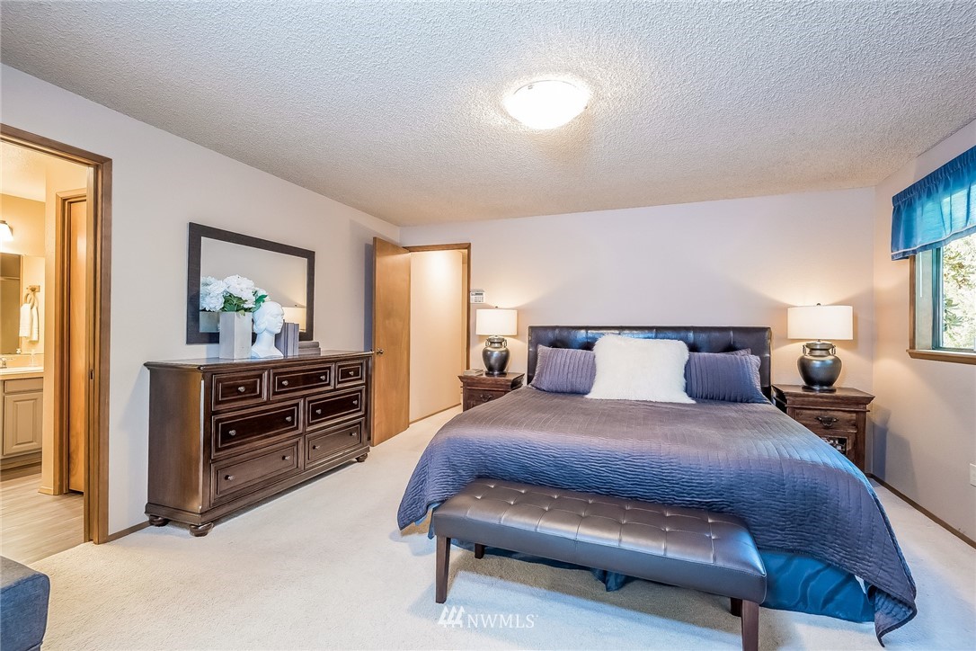19117 Northeast Redmond Road Redmond, WA 98053 - Photo 10 of 18 Gallery Image 10