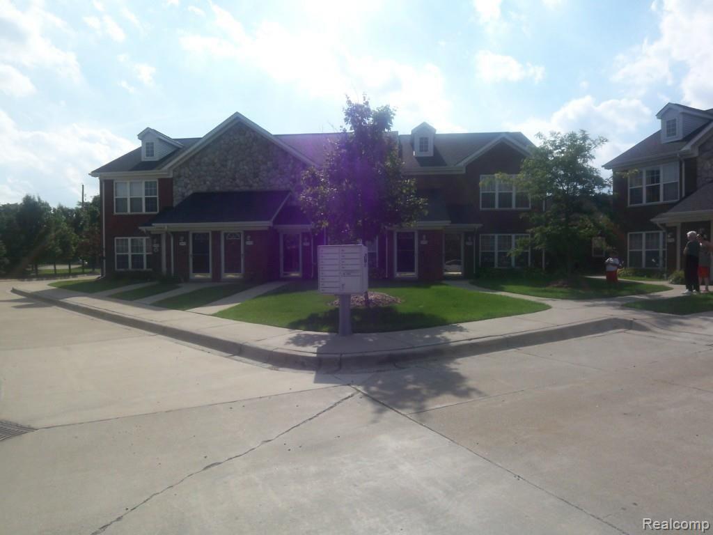 33500 Utica Road Fraser, MI 48026 - Photo 59 of 65 100_6595.jpg
