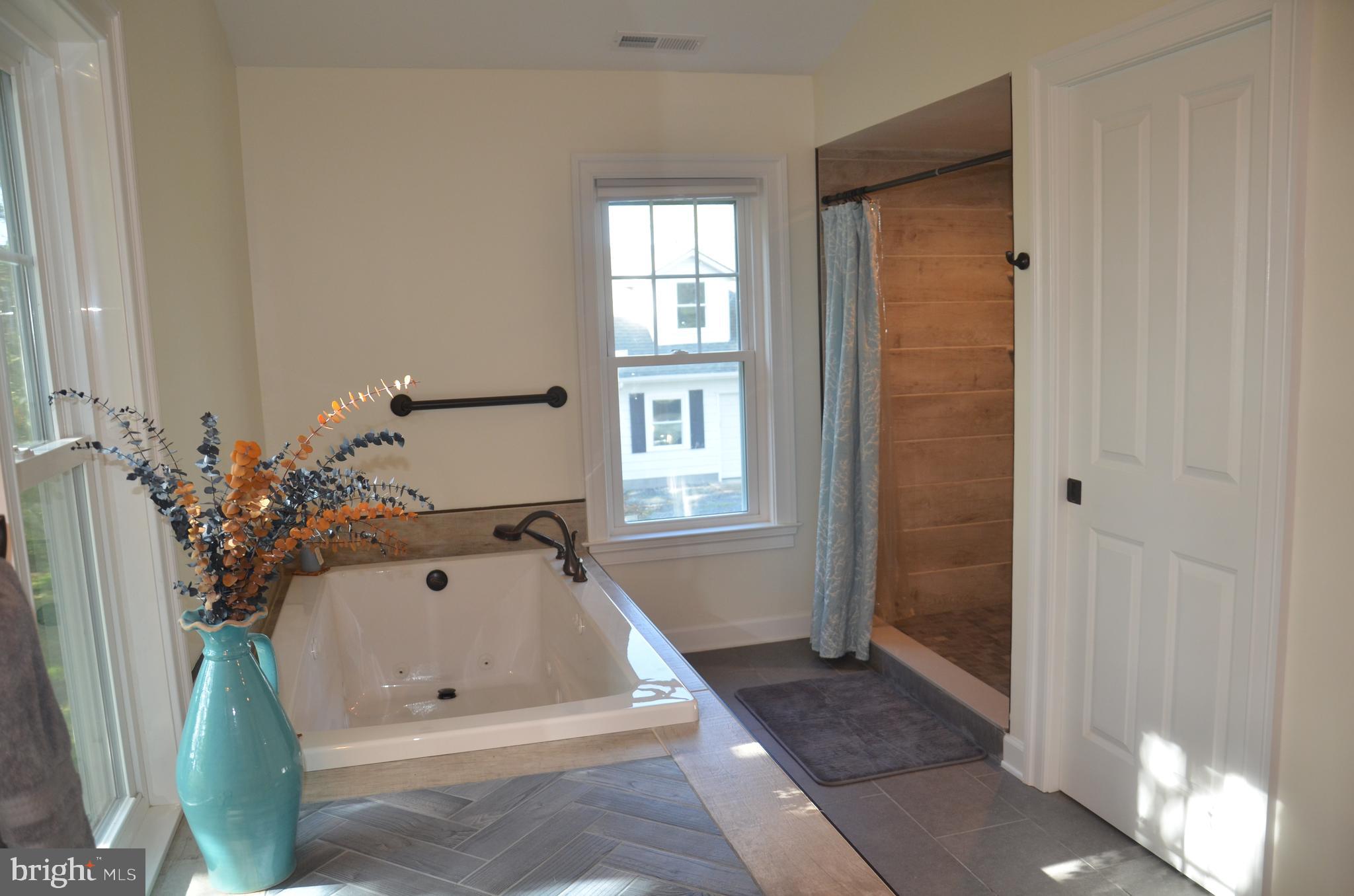 6536 Bozman Neavitt Road Bozman, MD 21612 - Photo 25 of 38 Master bath with whirlpool, separate shower