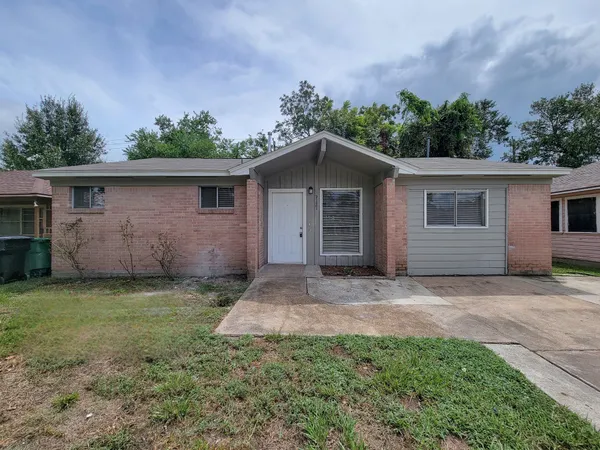 $1,600 | 3121 Proswimmer Street, Houston, TX 77088