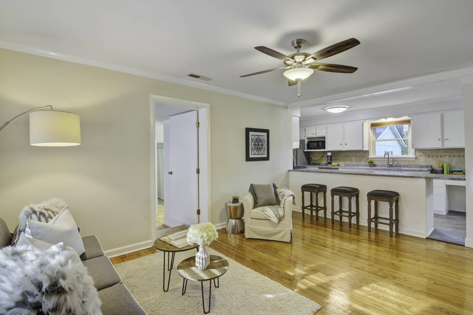 411 Wappoo Road Charleston, SC 29407 - Photo 5 of 19 Set04
