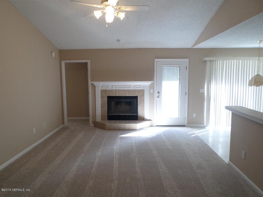 7067 Artis Road Fleming Island, FL 32003 - Photo 3 of 19 SAM_6414