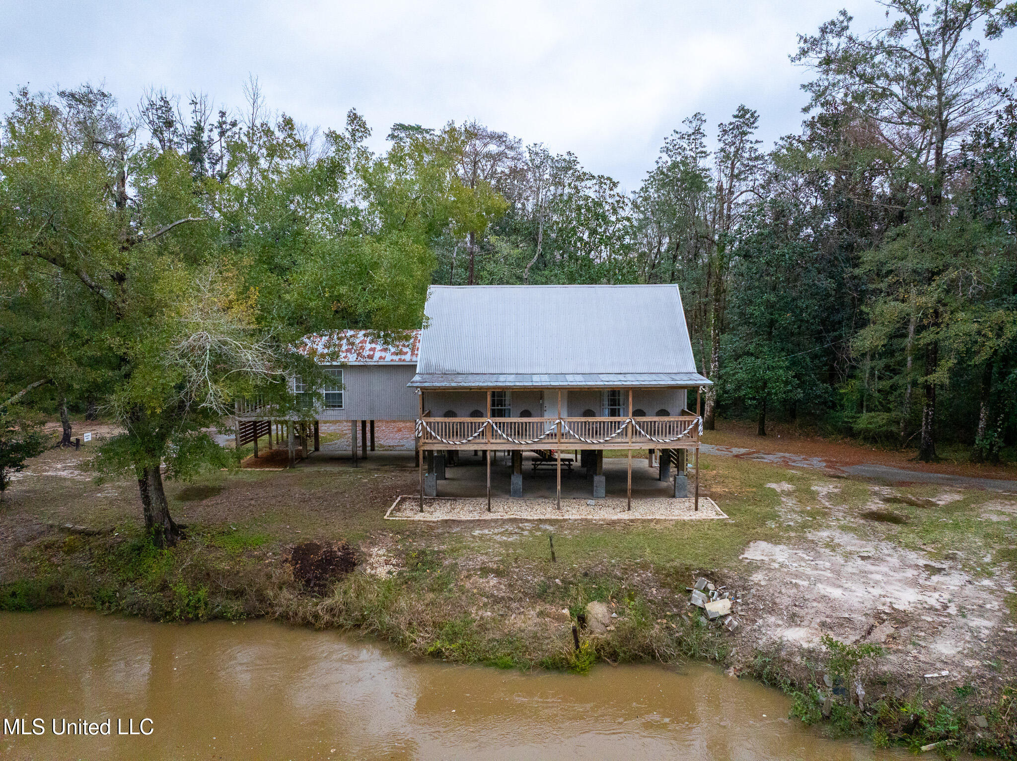 DJI_20251205142221_0033_D