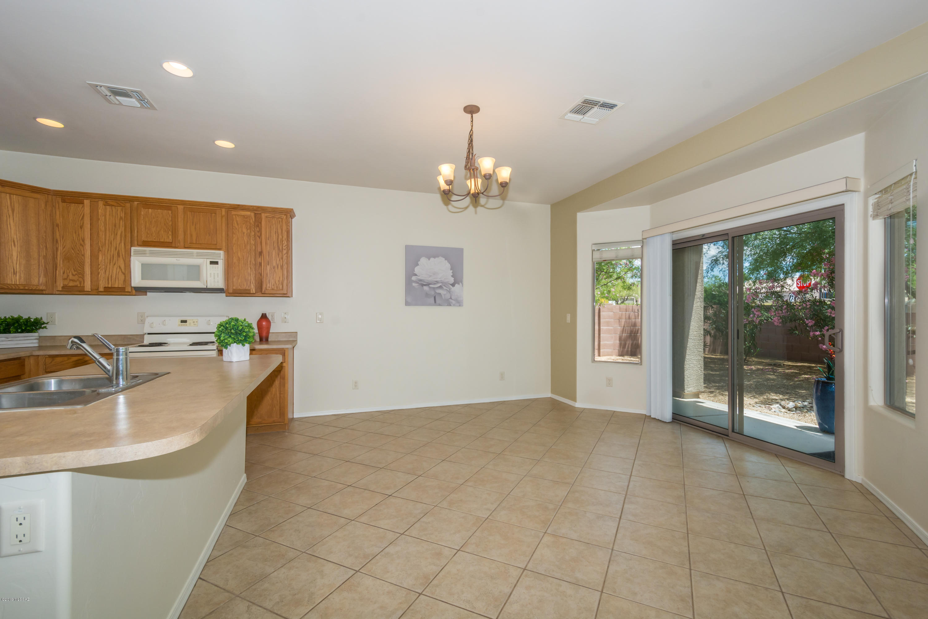 11784 North Peaceful Night Road Tucson, AZ 85737 - Photo 14 of 44
