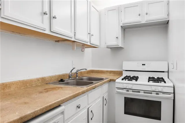 $1,000 | 11 Peachtree Hills Avenue Northeast, Unit B7, Atlanta, GA 30305