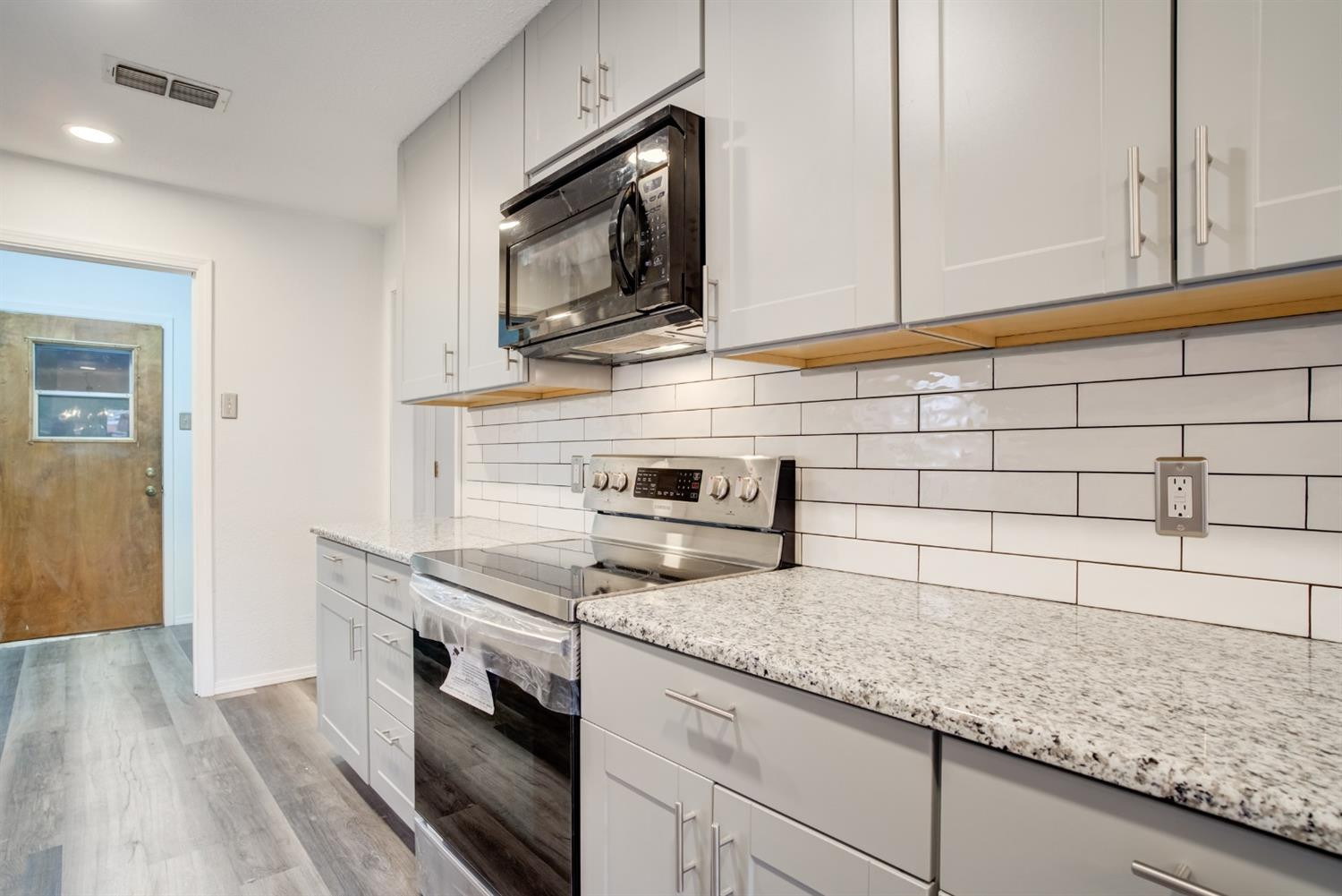 2811 74th Place Lubbock, TX 79423 - Photo 9 of 47 Photo 9