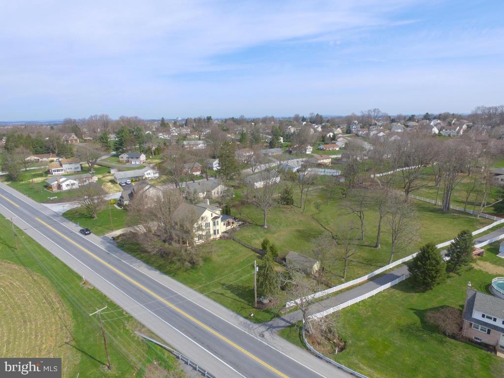 1201 Lampeter Road Lancaster, PA 17602 - Photo 2 of 38 Gallery Image 2