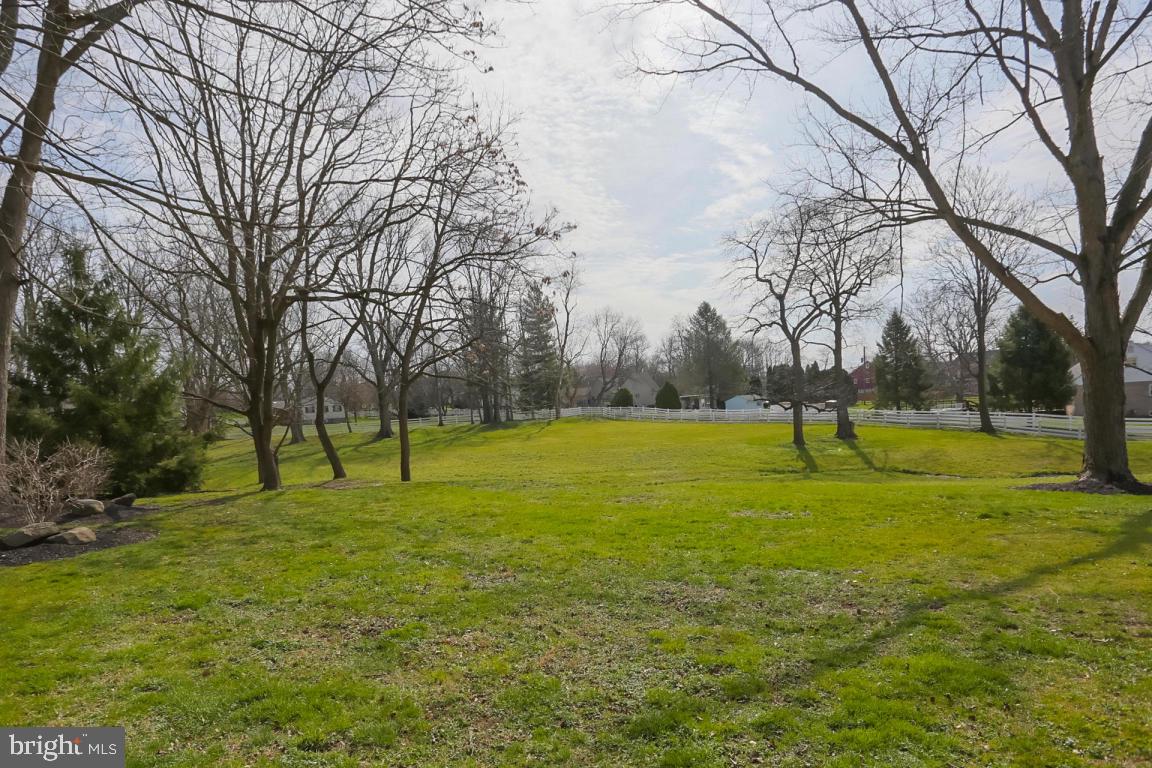 1201 Lampeter Road Lancaster, PA 17602 - Photo 3 of 38 Gallery Image 3