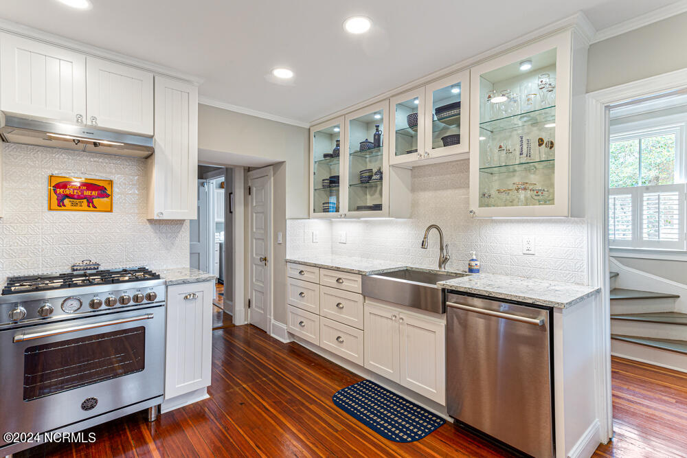 180 North Ridge Street Southern Pines, NC 28387 - Photo 37 of 72 Kitchen