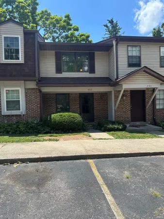 $1,500 | 562 East Graham Place, Bloomington, IN 47401