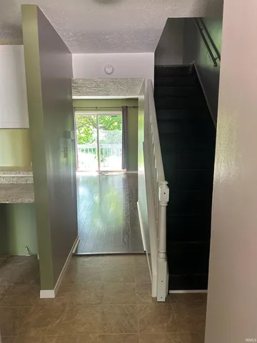 $1,500 | 562 East Graham Place, Bloomington, IN 47401