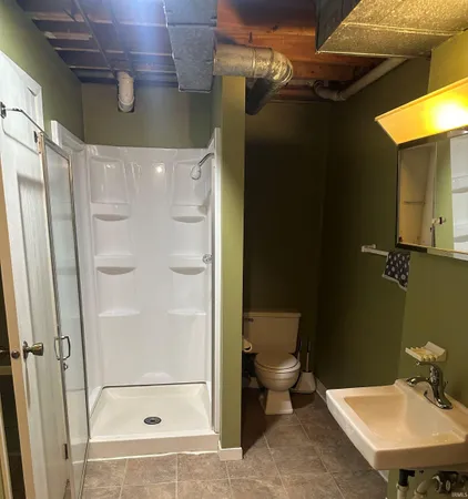 $1,500 | 562 East Graham Place, Bloomington, IN 47401