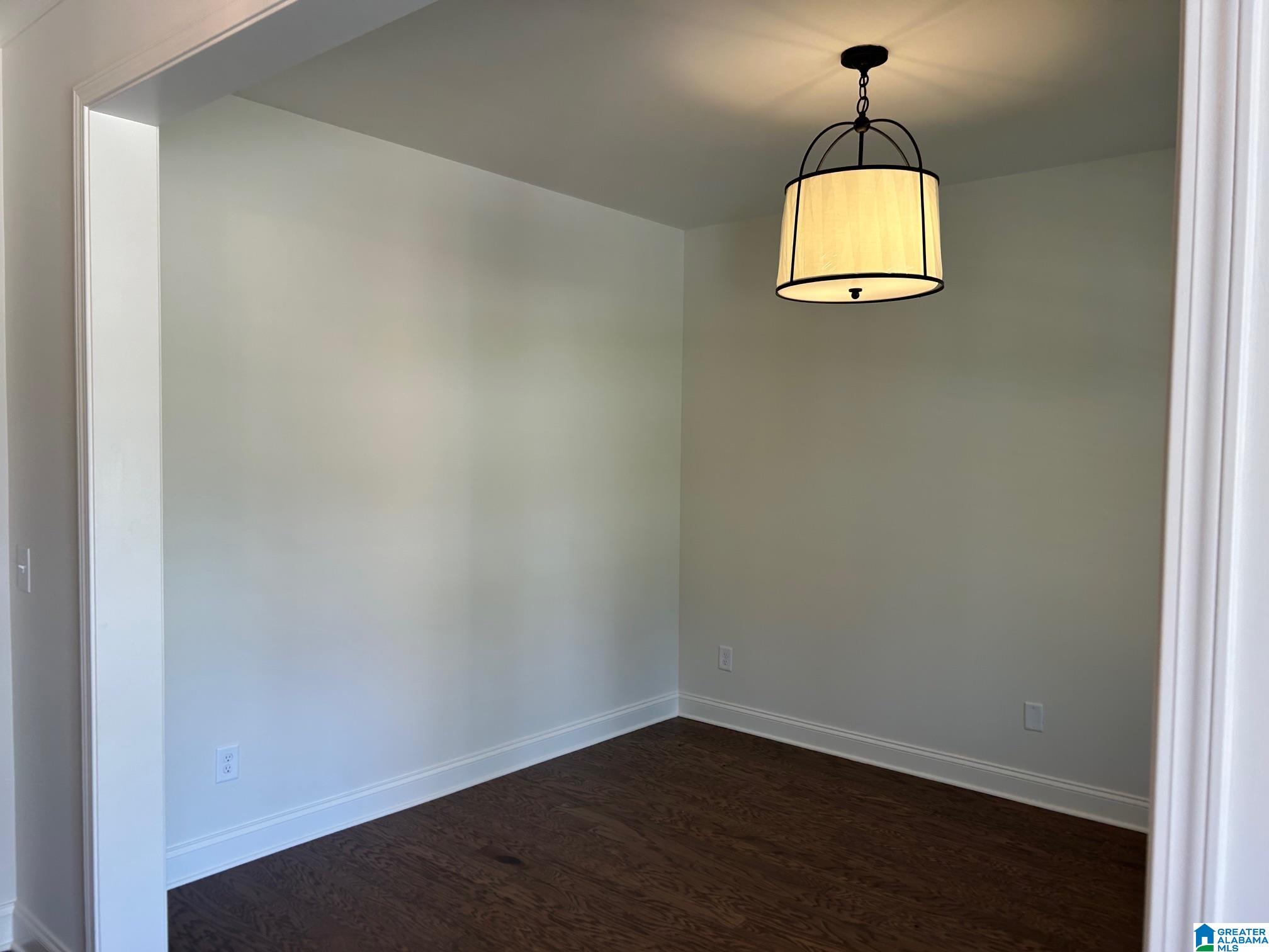 305 Cornwall Drive Alabaster, AL 35114 - Photo 6 of 32