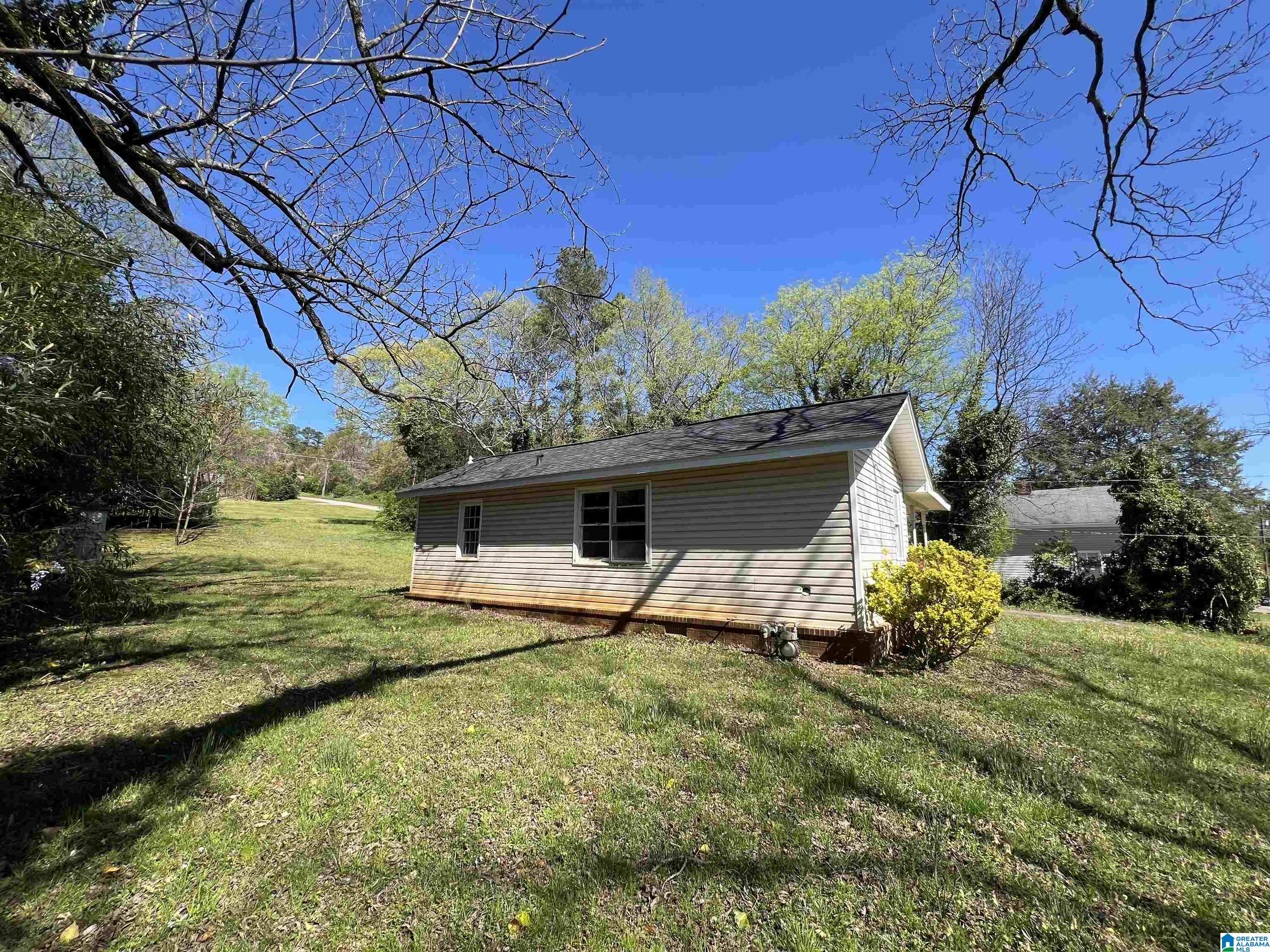 910 McPherson Street Oxford, AL 36203 - Photo 3 of 11