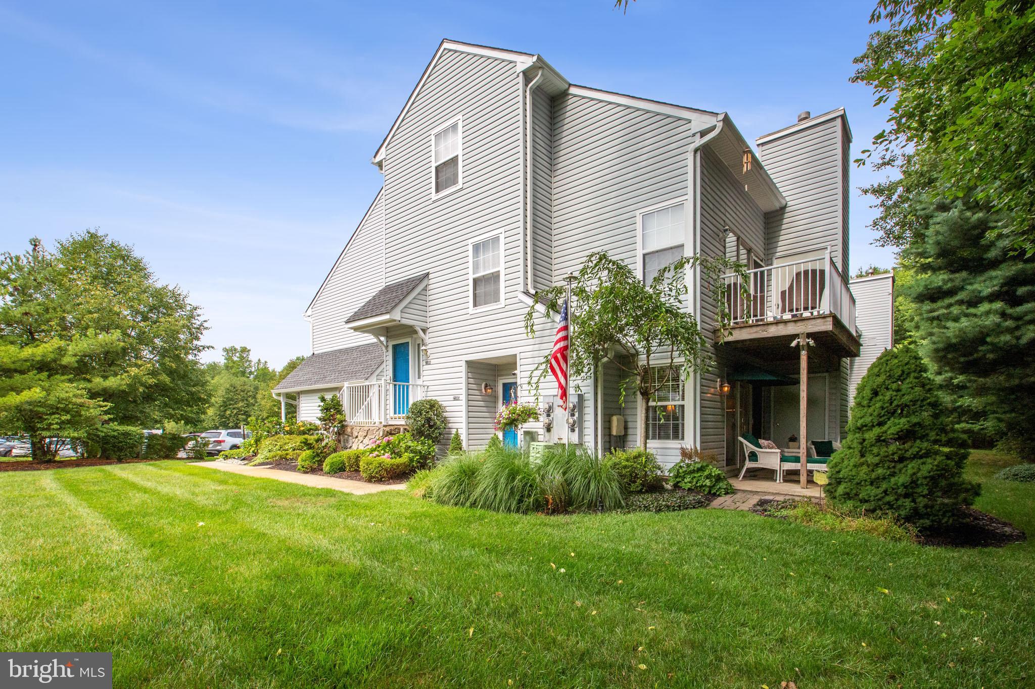 2105 Rabbit Run Road Marlton, NJ 08053 - Photo 2 of 32