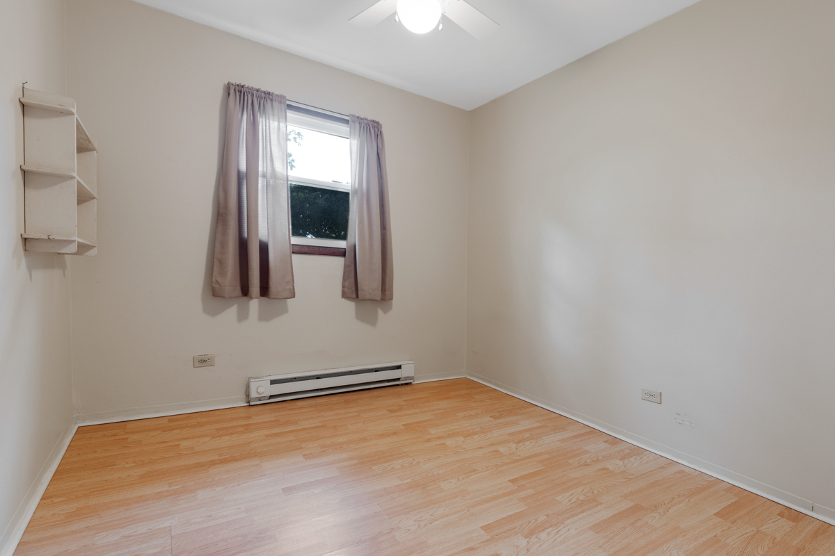 425 Dunbar Road Wauconda, IL 60084 - Photo 14 of 17 a view of a room with wooden floor