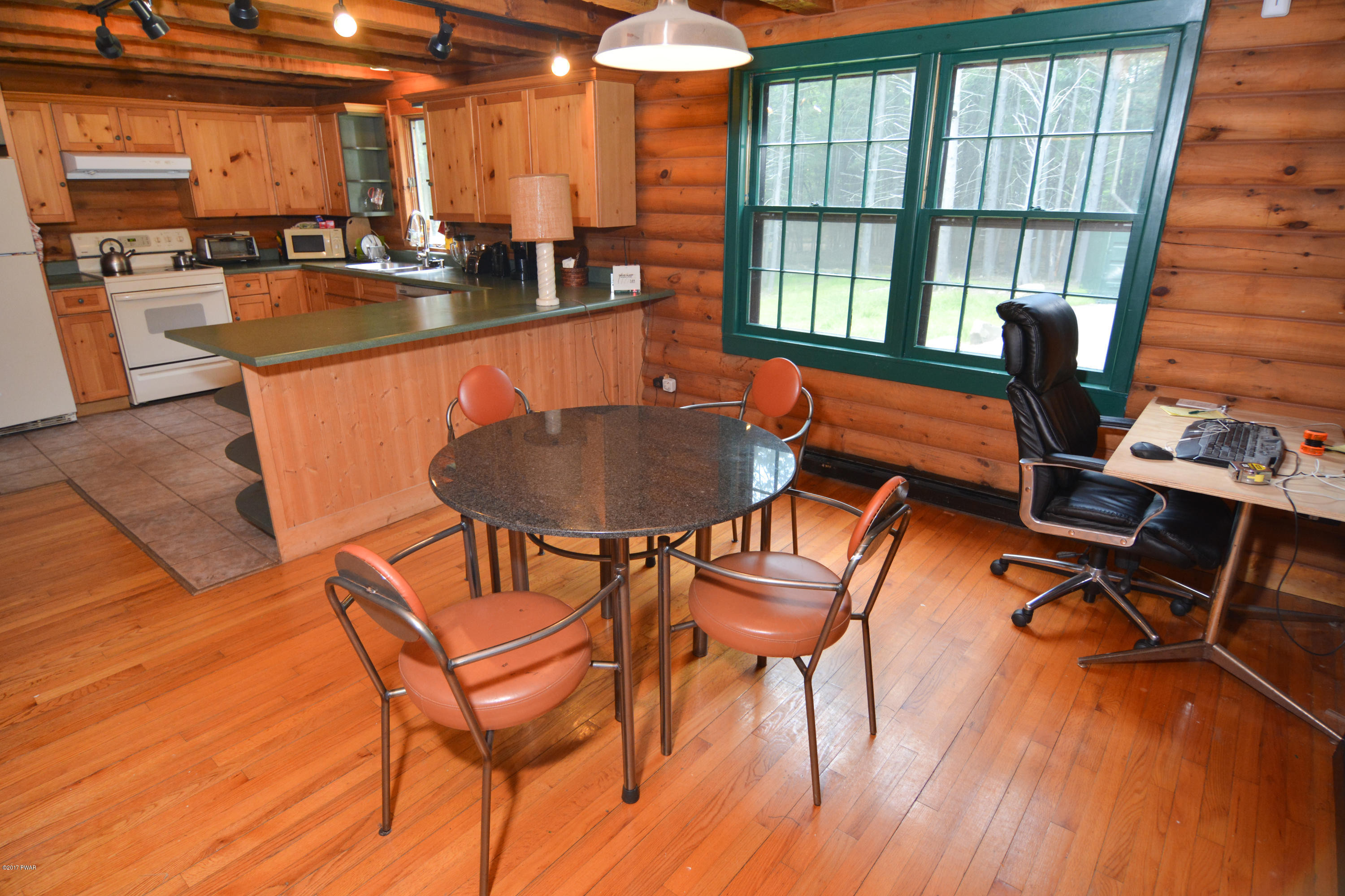 113 Old Schoolhouse Road Milford, PA 18337 - Photo 7 of 24