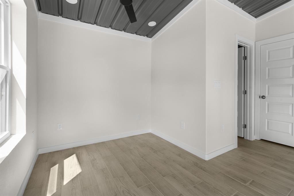 802 Old Wise Road, Unit 23 Bowie, TX 76230 - Photo 12 of 22 a view of a small space