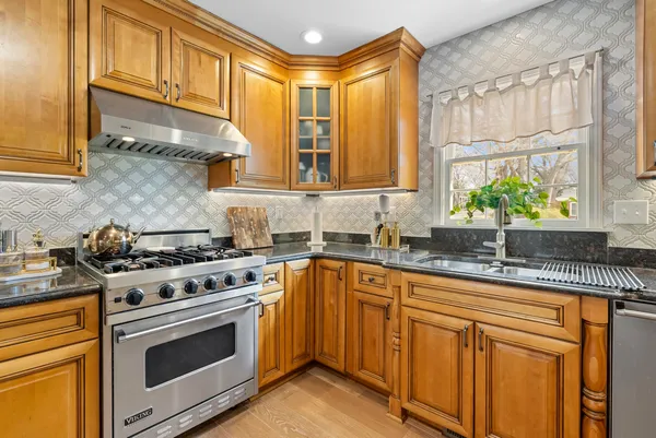 $574,900 | 2099 Black Oak Drive, Memphis, TN 38119