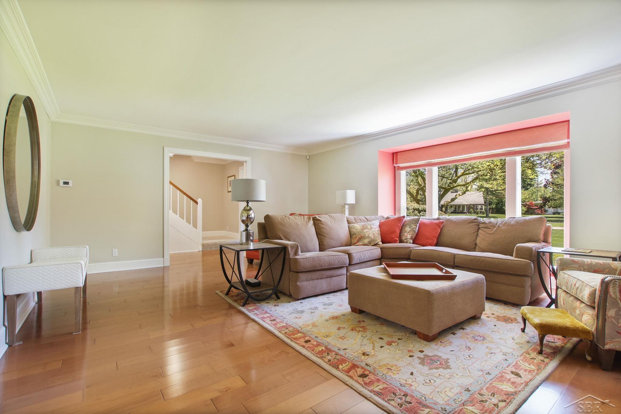 62 Benton Road Saginaw, MI 48602 - Photo 12 of 72 50109222-11.JPG