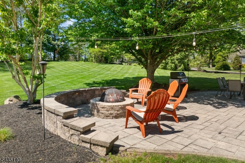 4 Hastings Road Belle Mead, NJ 08502 - Photo 33 of 46