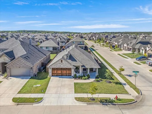 $2,900 | 2740 Lisa Maria Street, Burleson, TX 76028