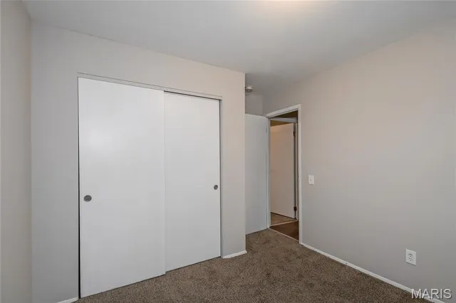 $190,000 | 1398 Brenthaven Lane, Florissant, MO 63031