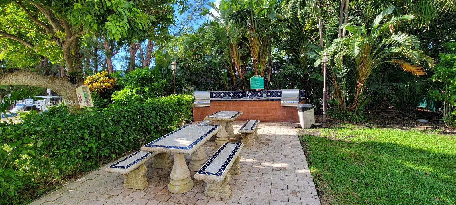 Brickell Biscayne Condominiums Miami, FL 33129 - Photo 2 of 12 a view of a backyard with sitting area