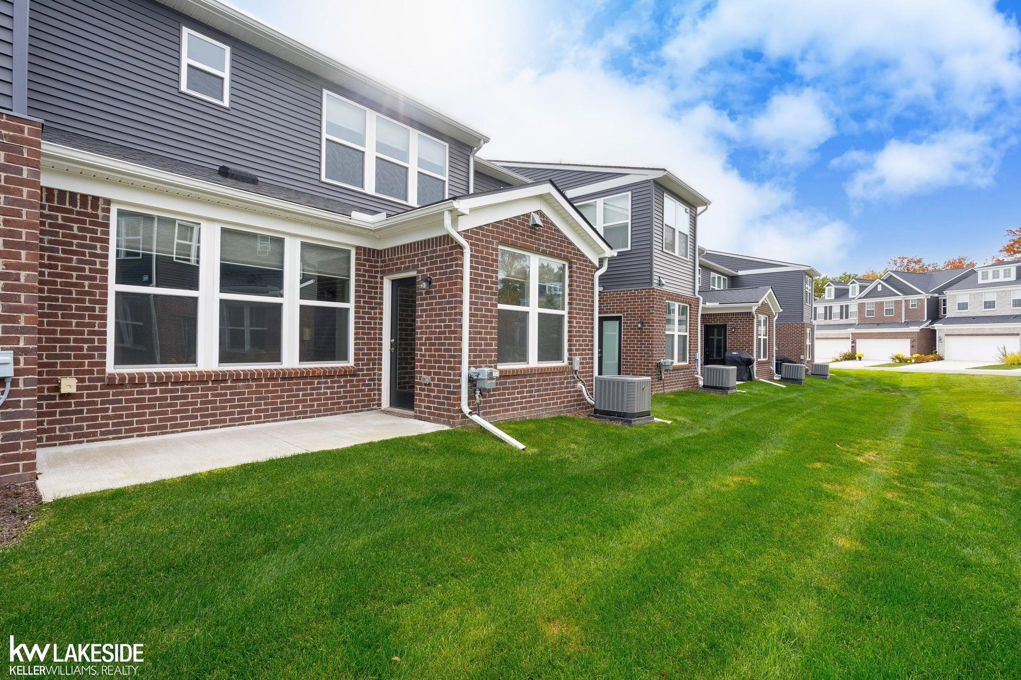 324 Strawberry Drive Rochester, MI 48307 - Photo 46 of 48 50196590-2E4B0CE9-31CC-47A8-AB6D-42745ABD99D3.JPG