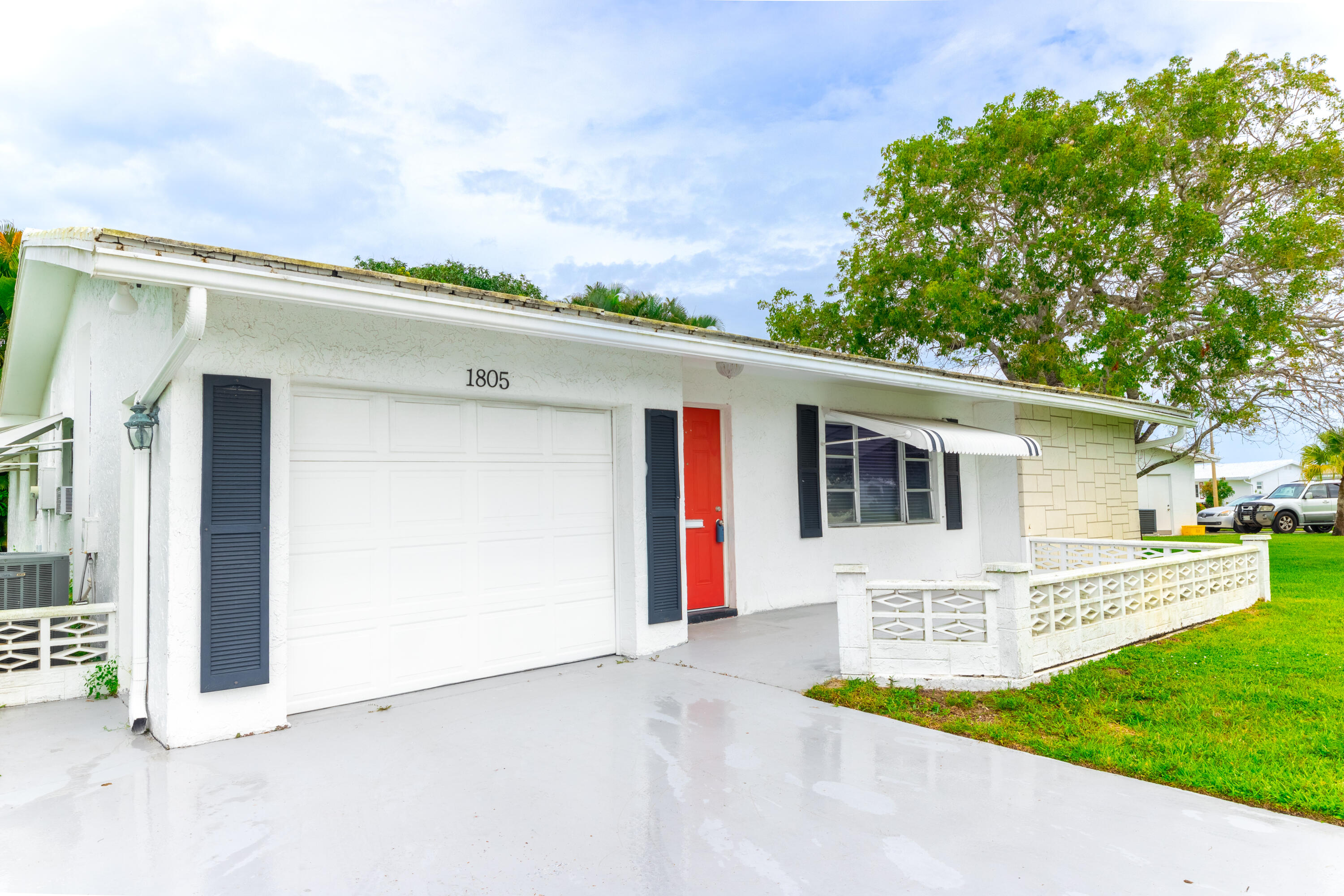 1805 Southwest Roma Way Boynton Beach, FL 33426 - Photo 1 of 28 Front Left