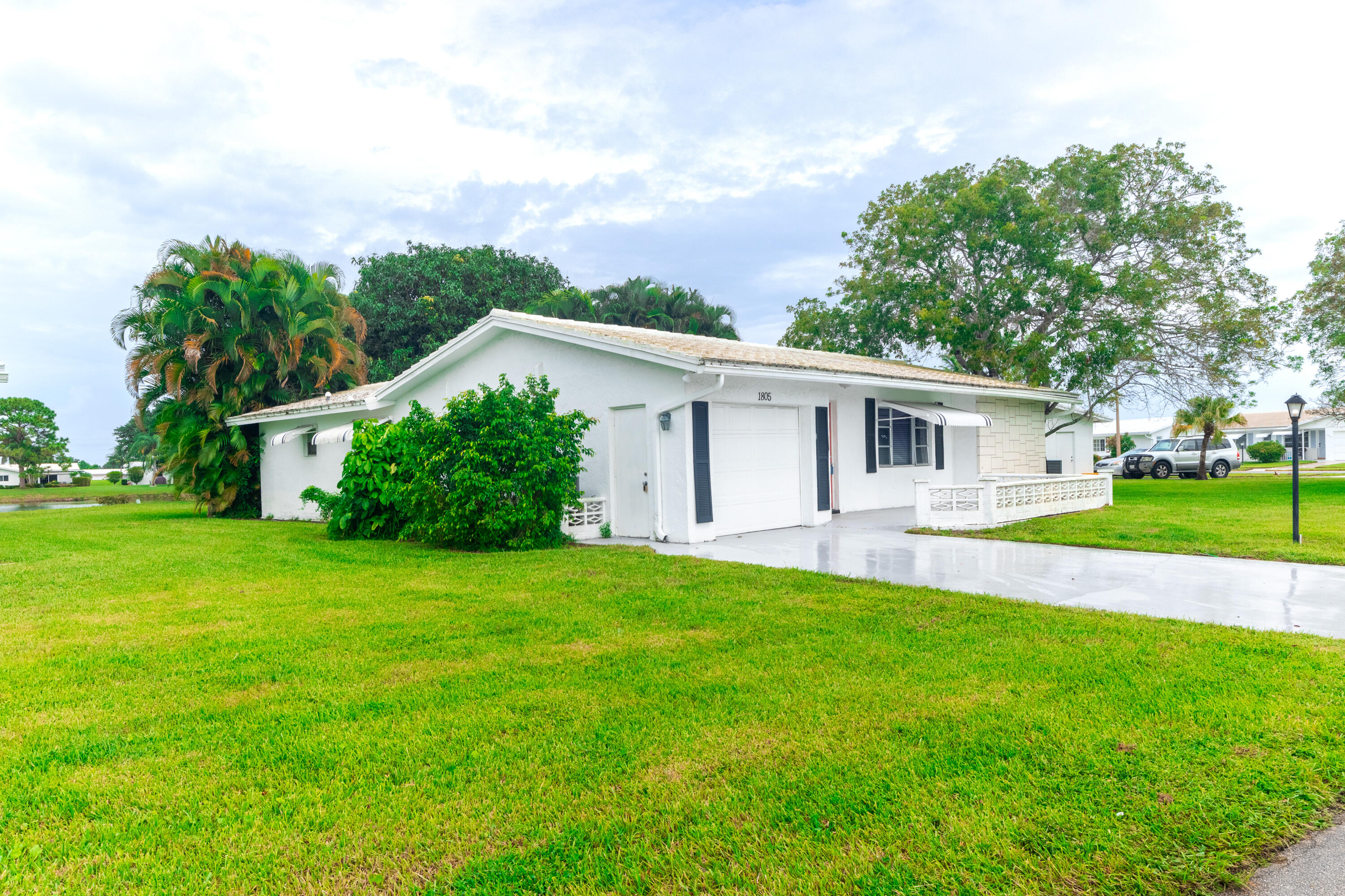 1805 Southwest Roma Way Boynton Beach, FL 33426 - Photo 27 of 28 Side