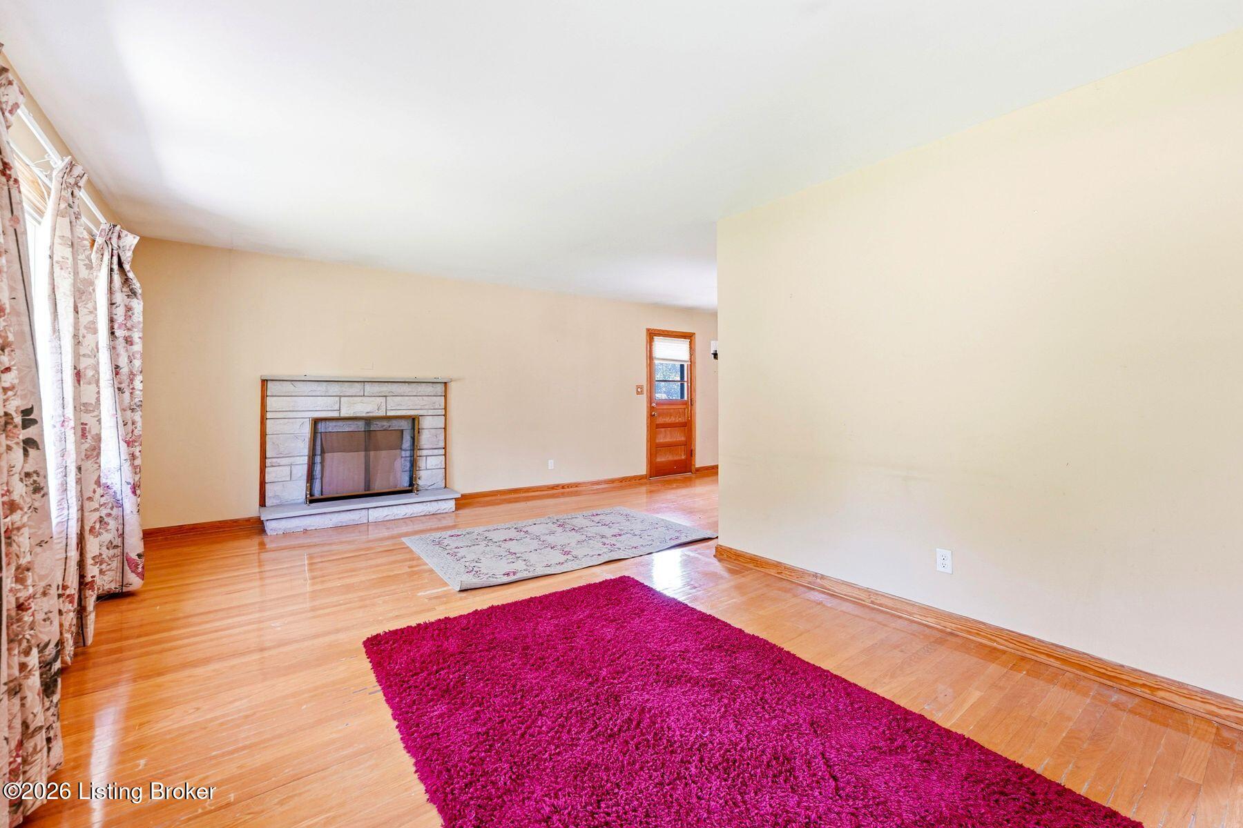 9615 3rd Street Road Louisville, KY 40272 - Photo 6 of 63 photo_online_005