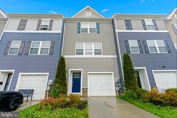$1,850 | 293 Magellan Drive, Martinsburg, WV 25404