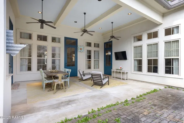 $560,000 | 404 Summer Morning Court, Lafayette, LA 70508