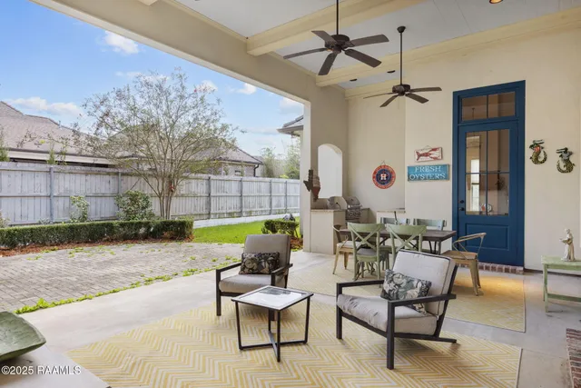 $560,000 | 404 Summer Morning Court, Lafayette, LA 70508