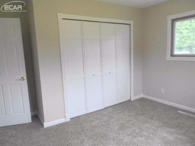 6240 Calkins Road Flint, MI 48532 - Photo 20 of 45 20442667-19.JPG