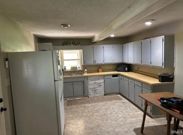 $90,000 | 12750 Highway 54, Linton, IN 47441