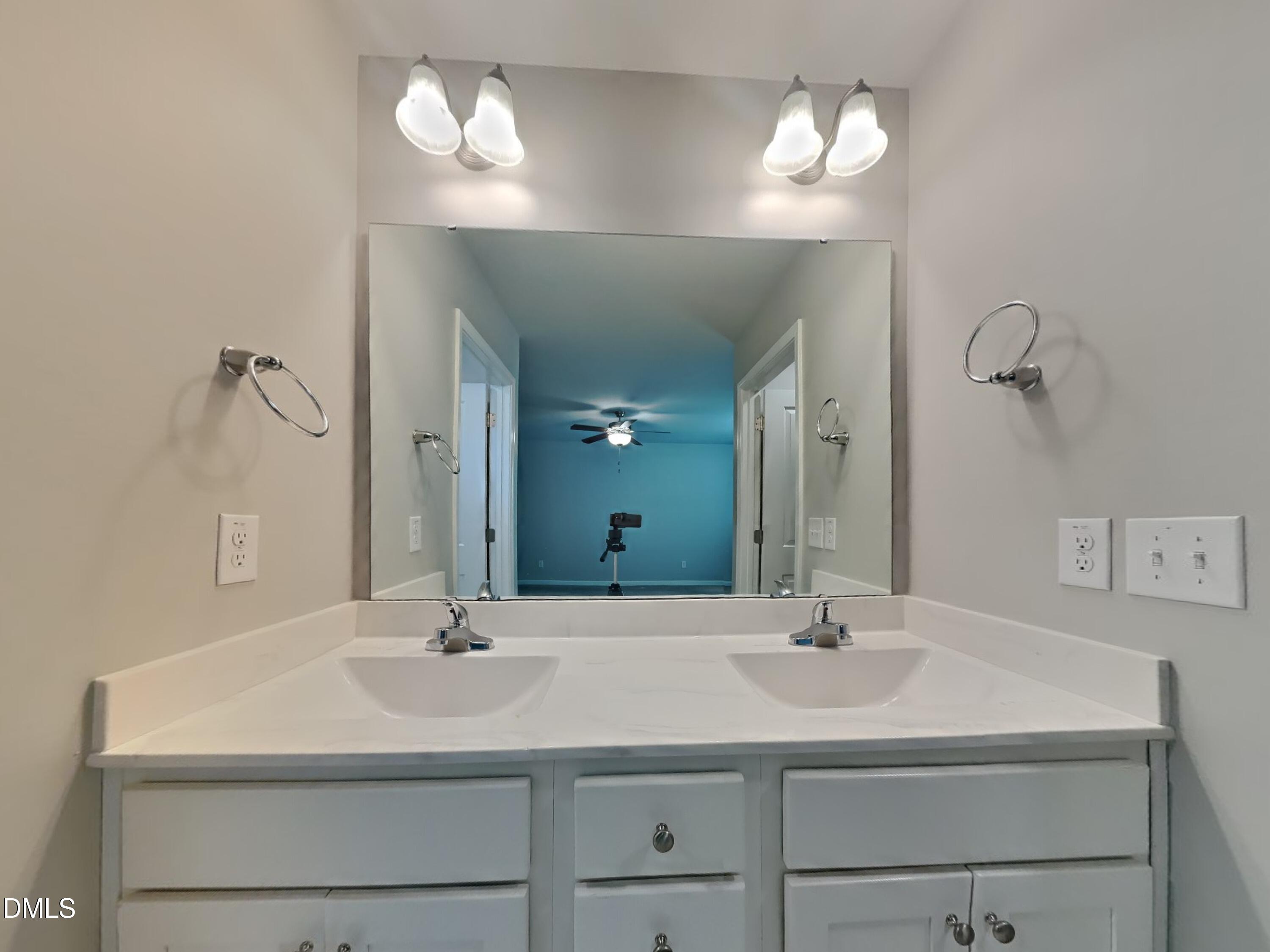 205 Tractor Place Willow Spring, NC 27592 - Photo 8 of 15 7_Image_vV5Ns6pLlo