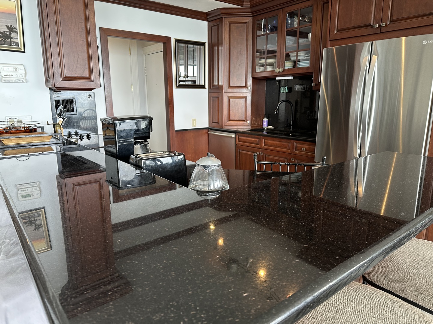 860 North Lake Shore Drive, Unit 5M Chicago, IL 60611 - Photo 5 of 11 a kitchen with refrigerator and tub