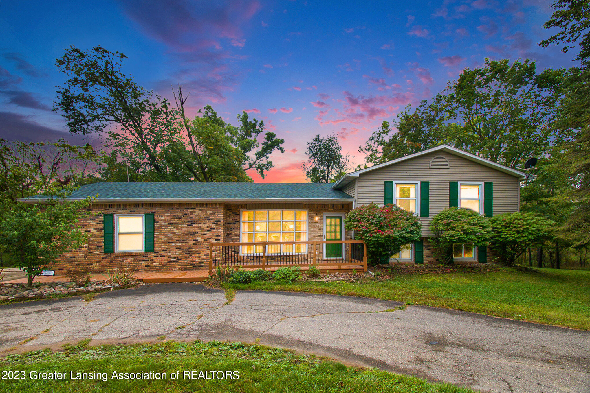 530 Garrison Road Owosso, MI 48867 - Photo 1 of 34 002_ndp9117-twighlight