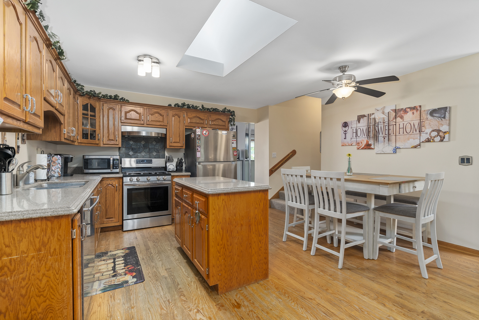 716 South Anderson Road New Lenox, IL 60451 - Photo 2 of 41