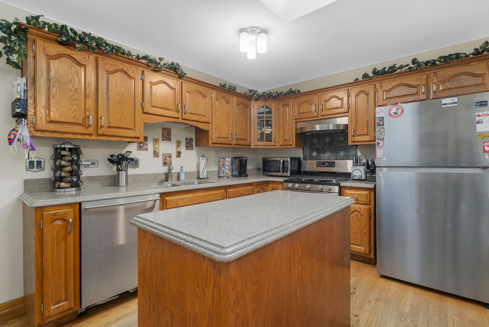 716 South Anderson Road New Lenox, IL 60451 - Photo 4 of 41