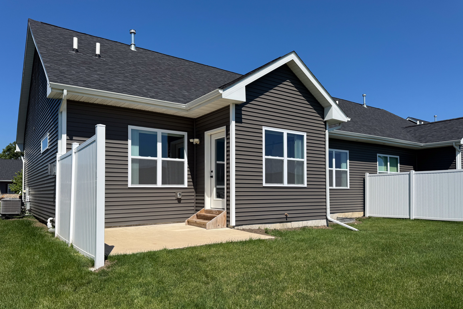 532 Anjali Court, Unit R Sycamore, IL 60178 - Photo 21 of 23