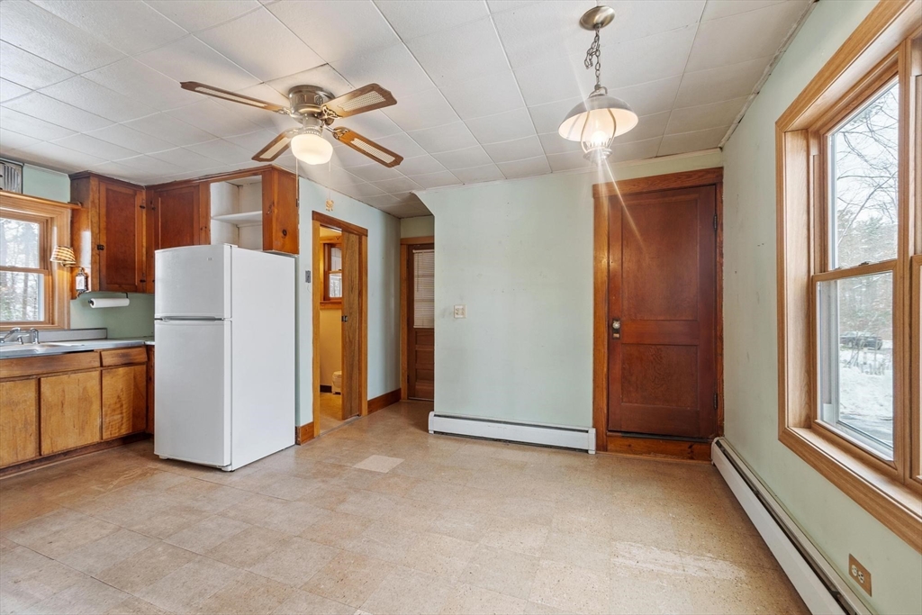 2079 Wellington Road Manchester, NH 03104 - Photo 8 of 24 Gallery Image 8