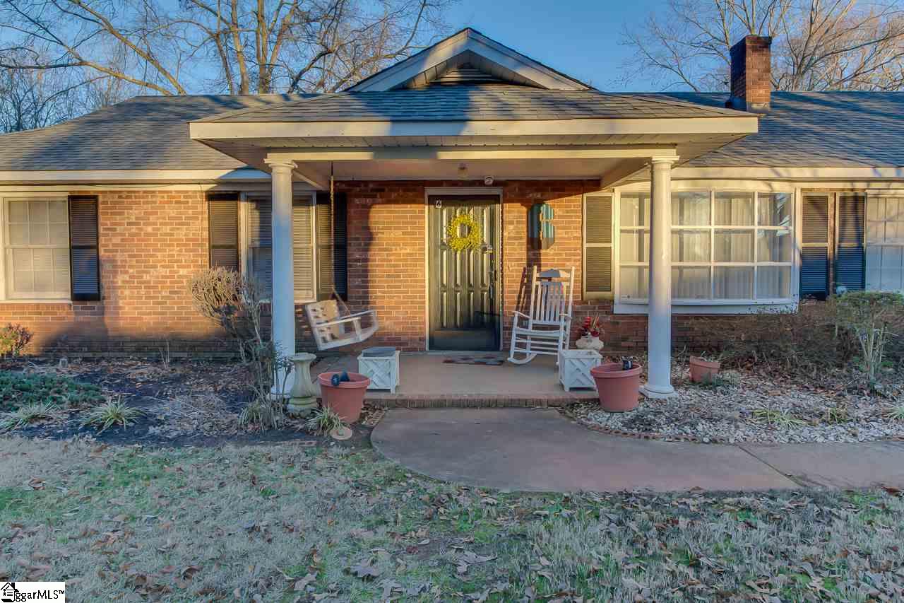 6 Roe Road Greenville, SC 29611 - Photo 3 of 25 Gallery Image 3