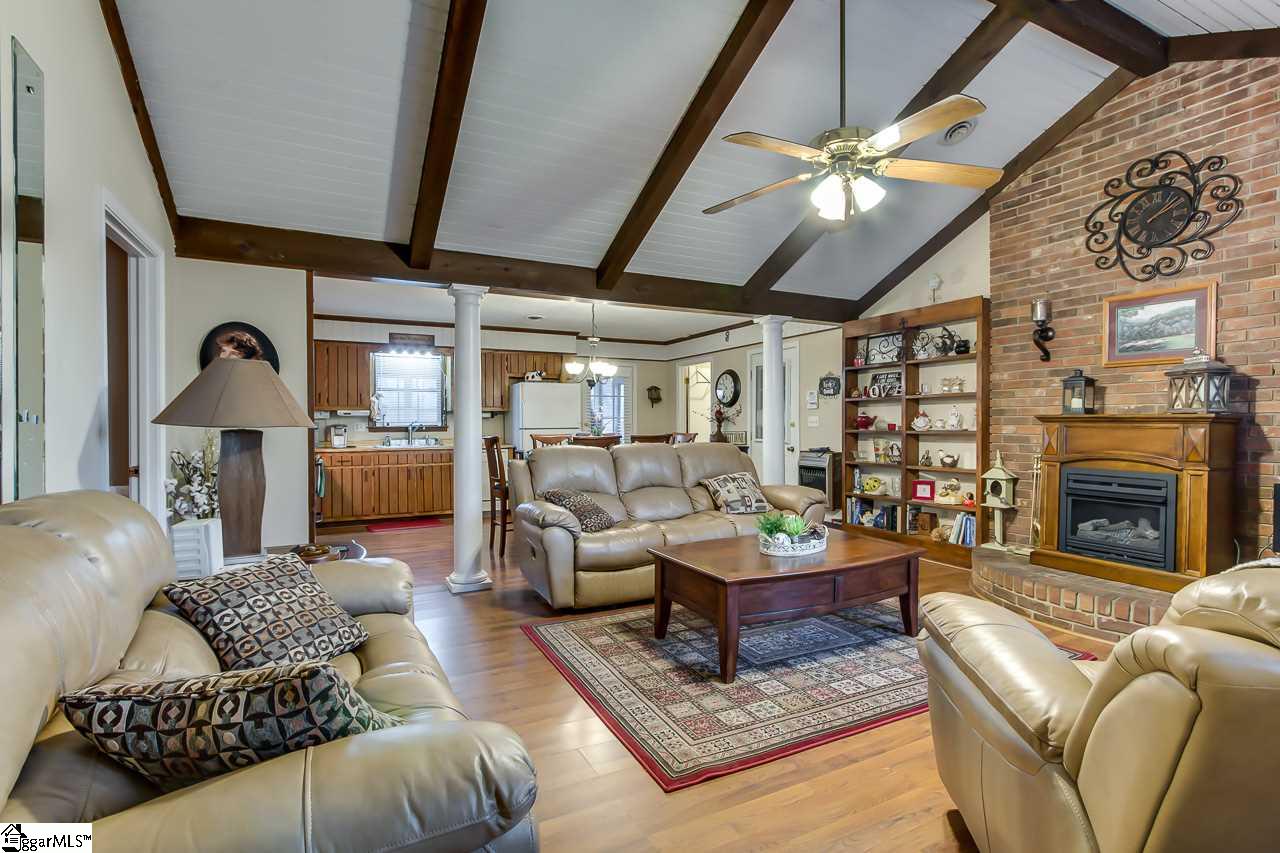 6 Roe Road Greenville, SC 29611 - Photo 4 of 25 Gallery Image 4