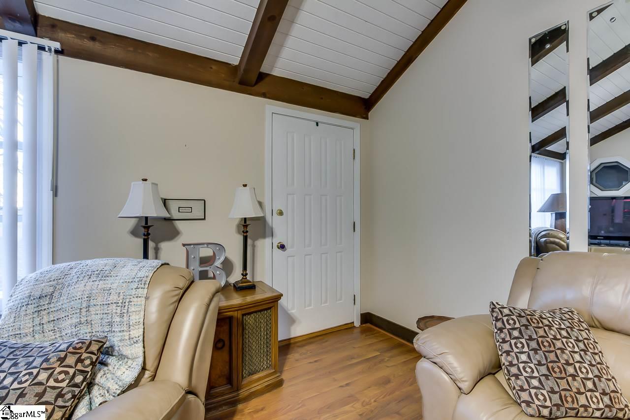 6 Roe Road Greenville, SC 29611 - Photo 5 of 25 Gallery Image 5