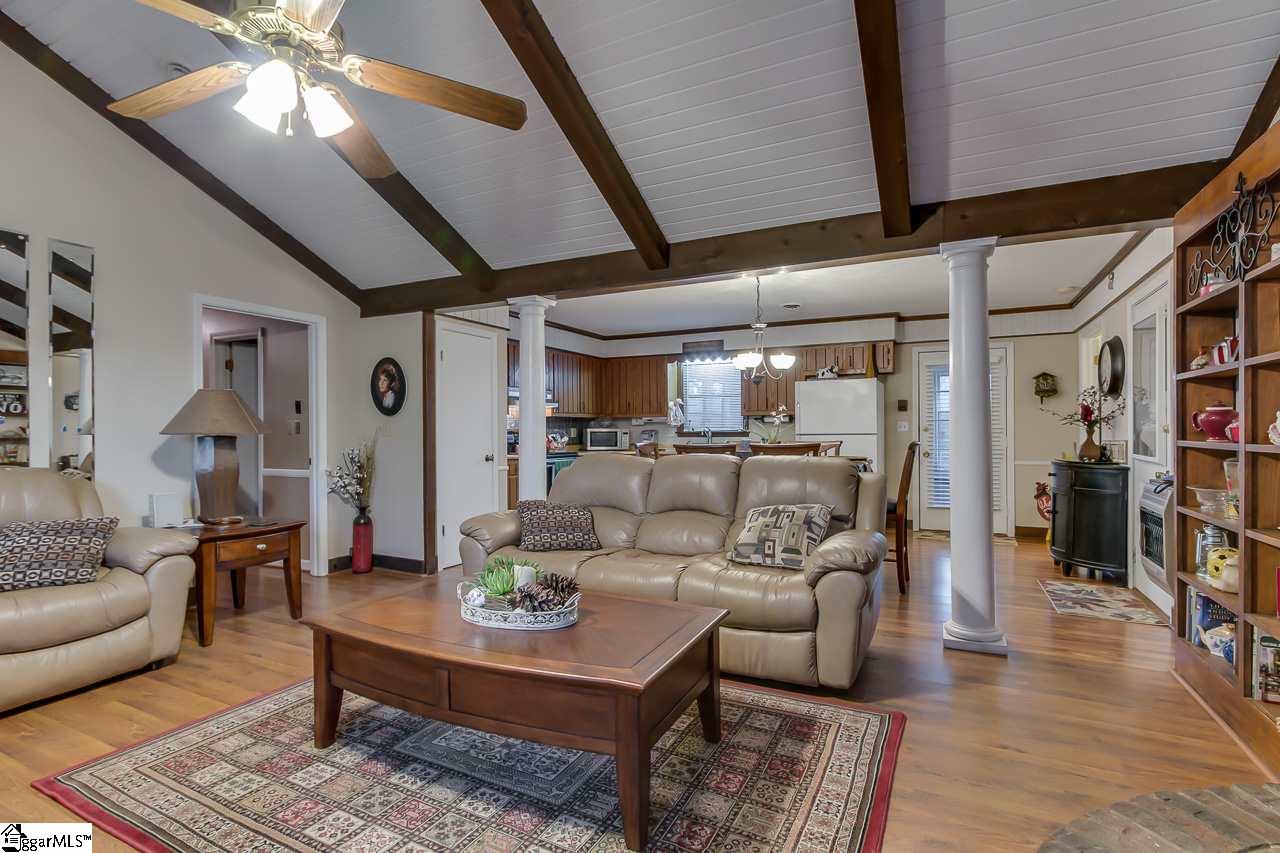 6 Roe Road Greenville, SC 29611 - Photo 7 of 25 Gallery Image 7